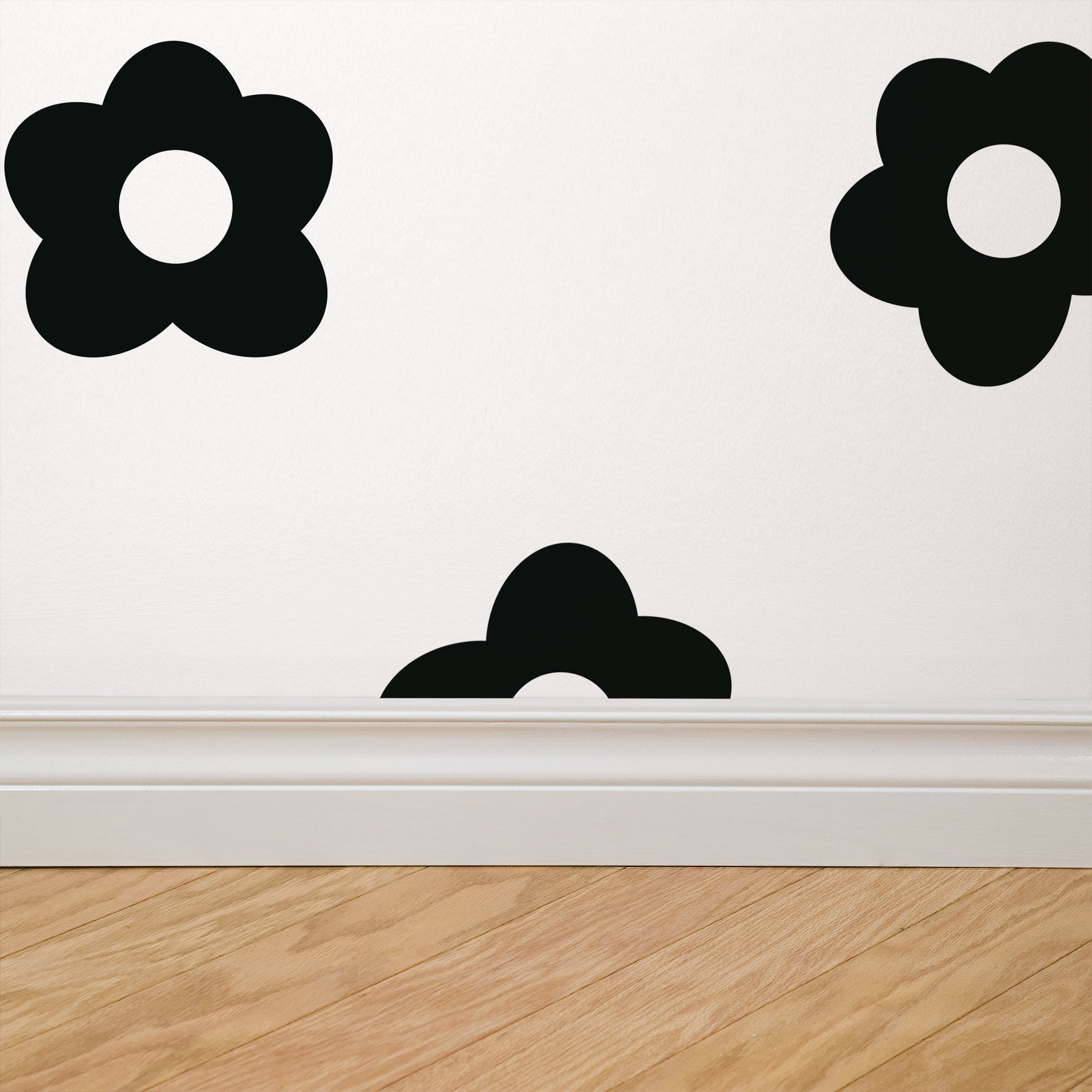 Daisy Dot (Black) Wallpaper