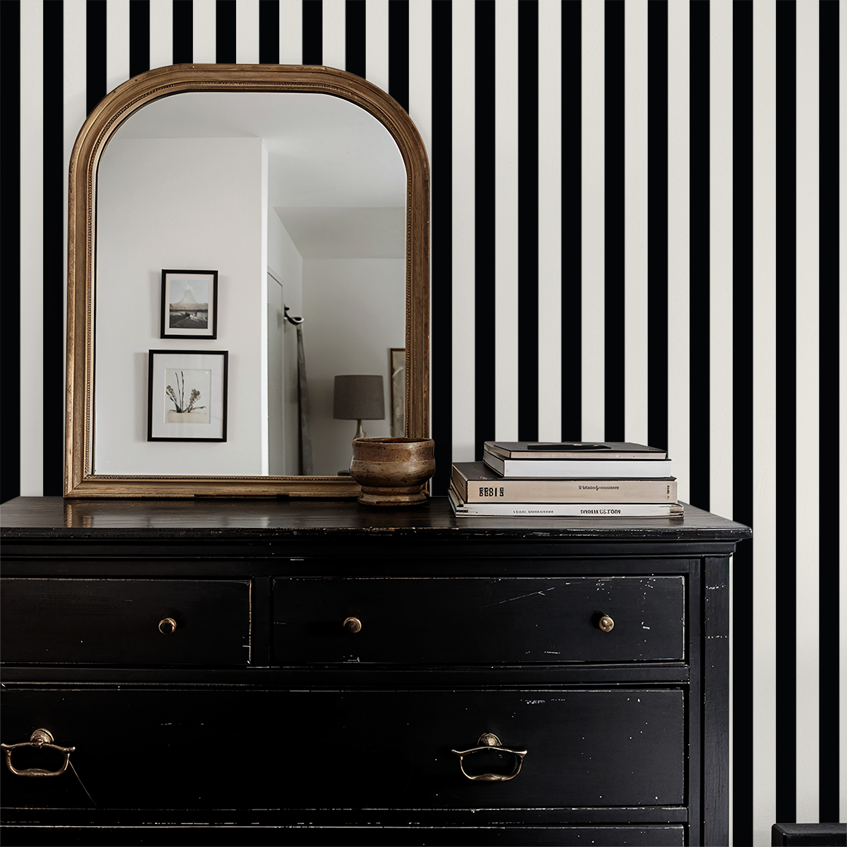 Landis Lane (Black) Wallpaper
