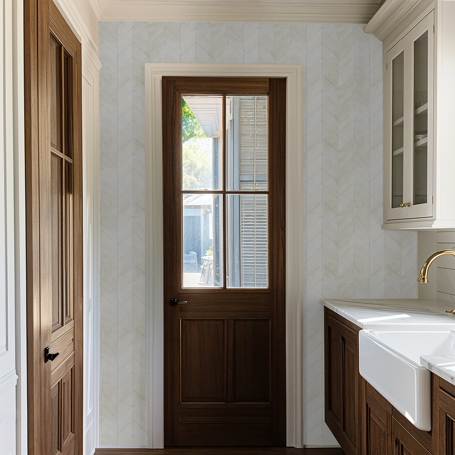 Chevron de Blanc Wallpaper - 10 FT H X 14 FT W Traditional