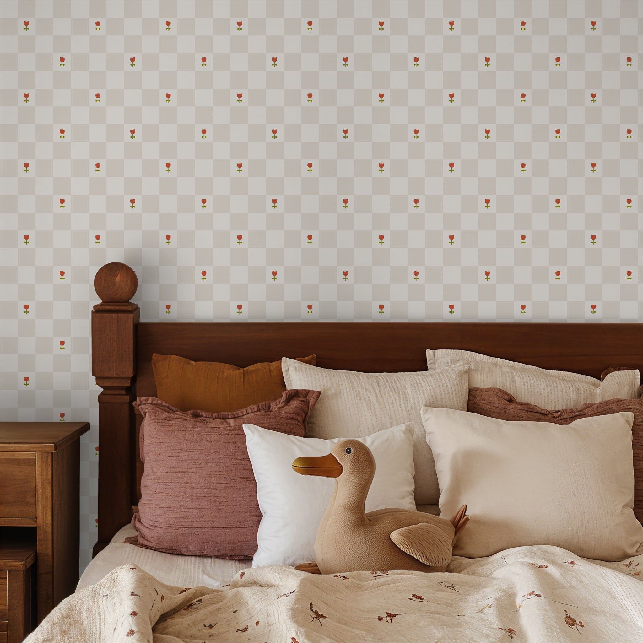 Brenton's Checkered Tulip (Tan) Wallpaper