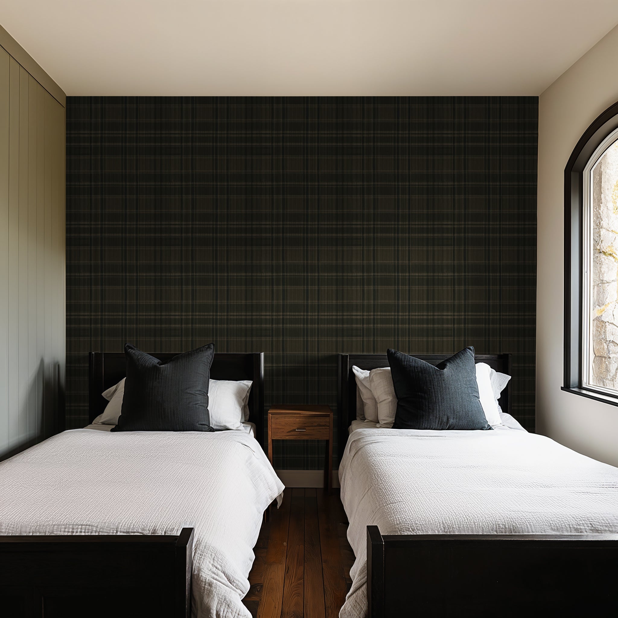 Dutton Wallpaper - 8 FT H X 14 FT W Luxe Peel and Stick